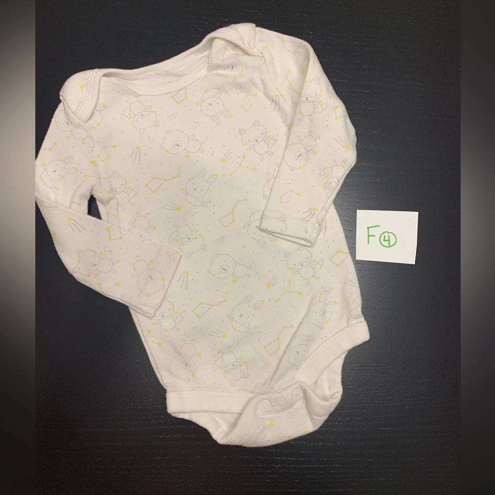 ⭐️5/$10.00⭐️ Joe Fresh 3-6m Gender Neutral Onesie